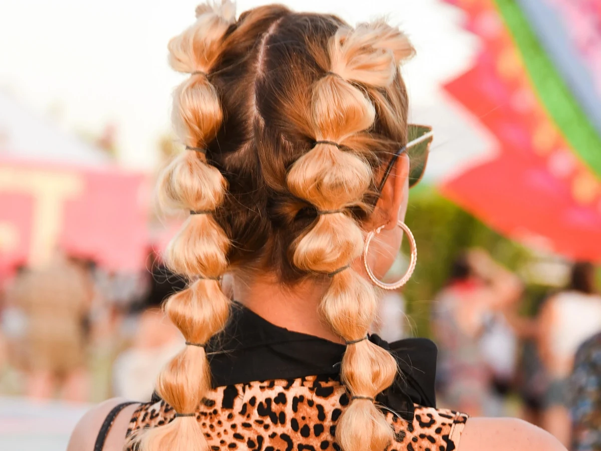  Festivalfrisur Lampionzöpfe 