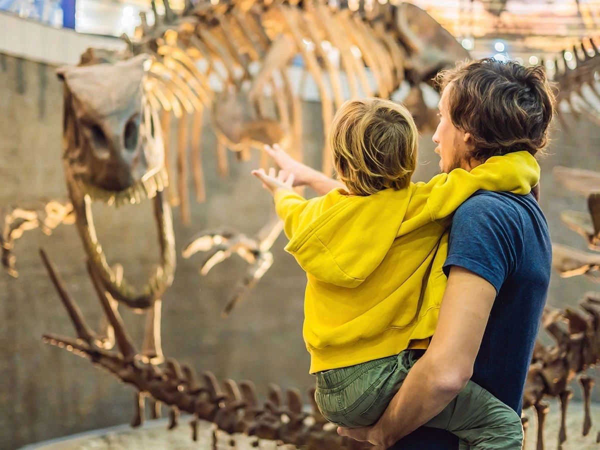  Museumsbesuch mit Kind 