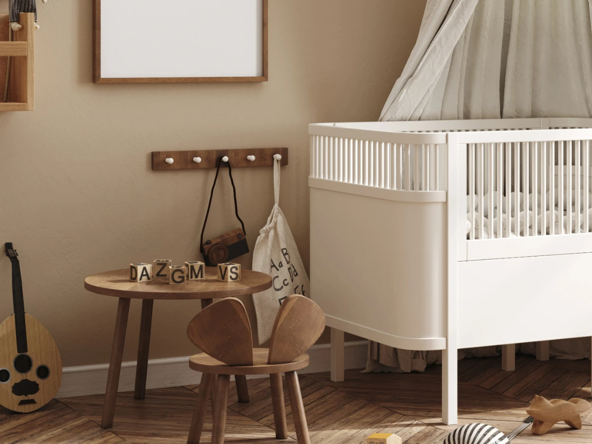  Kinderzimmer mit Gitterbett 